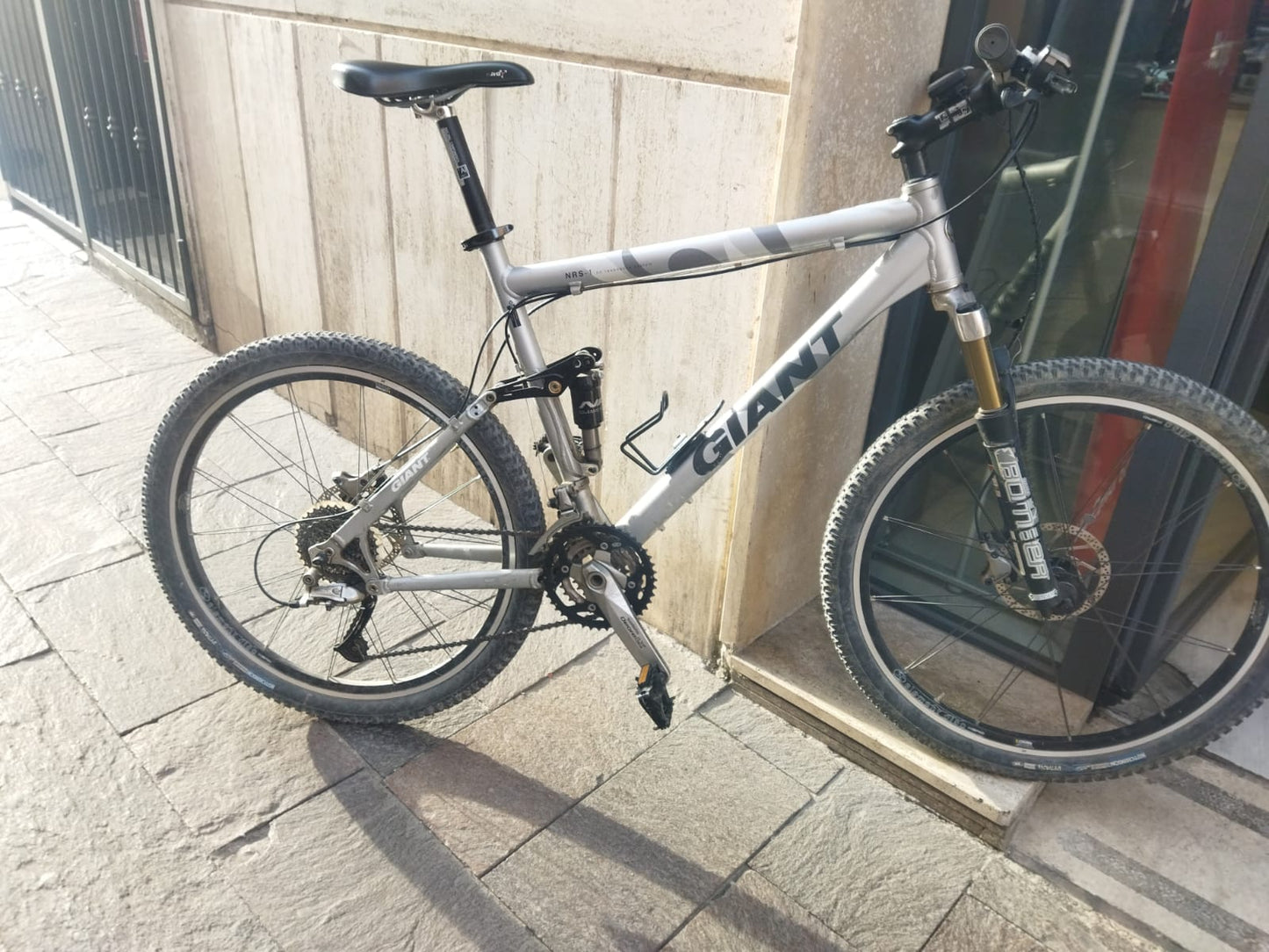 MTB Full Giant Nrs1 L