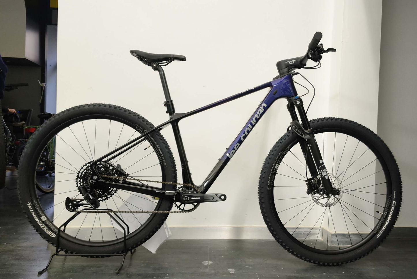 Lee Cougan Rampage air